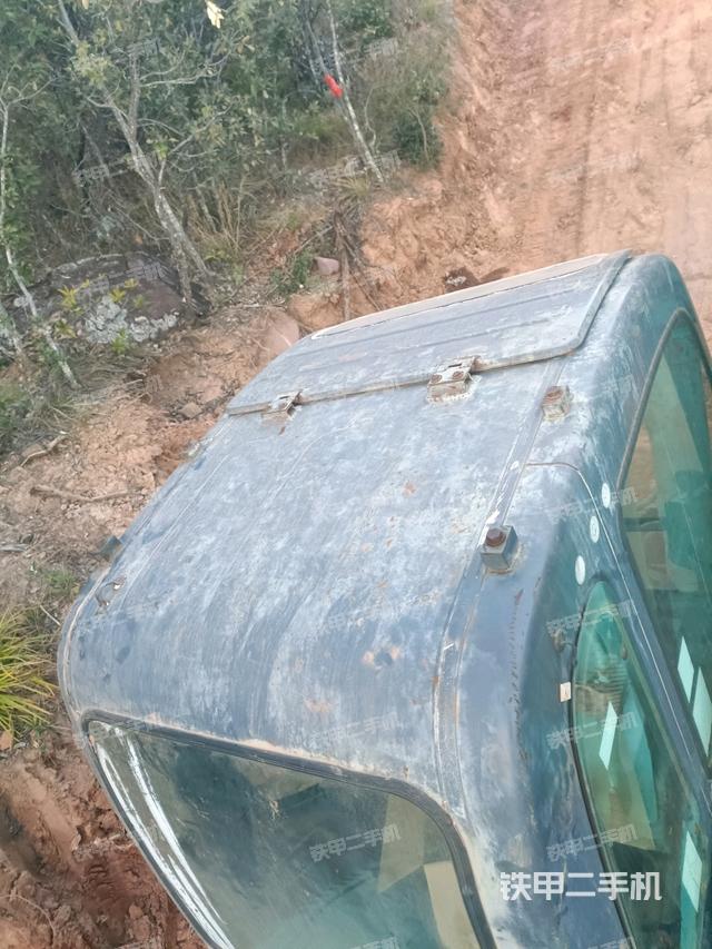 駕駛室頂部俯視(上車部件) 駕駛室頂部俯視(上車部件)