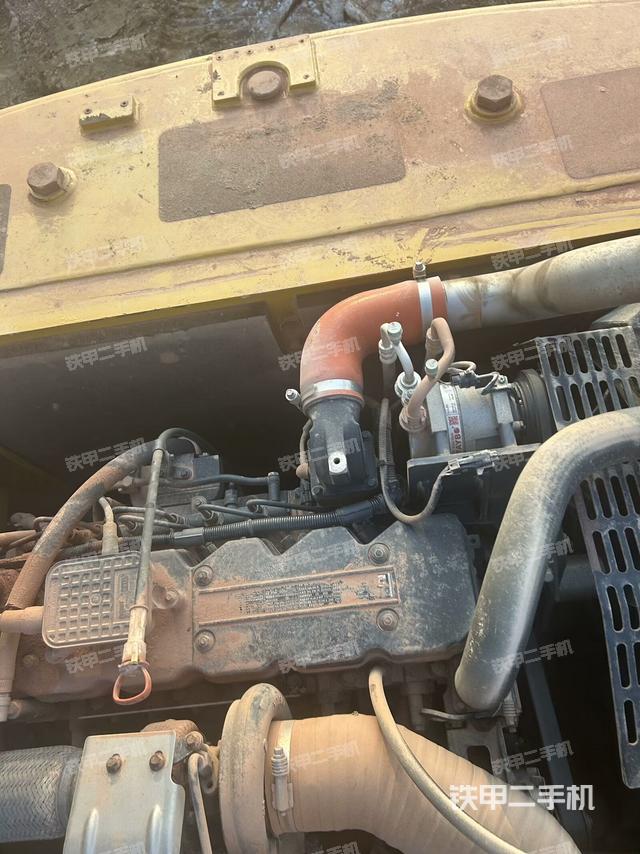 氣門室蓋螺絲特寫（上車部件）