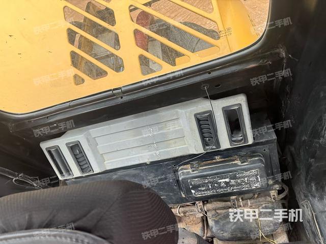 座椅左側(cè)控制臺(tái)/音響/含左手柄（駕駛室部分）