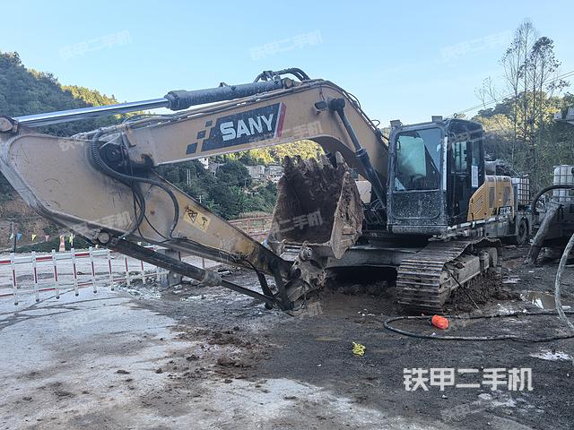 三一重工SY200C挖掘机