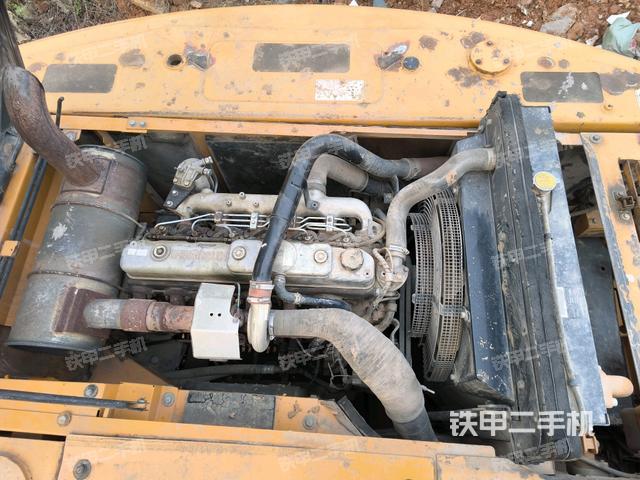 發(fā)動(dòng)機(jī)室（上車部件）