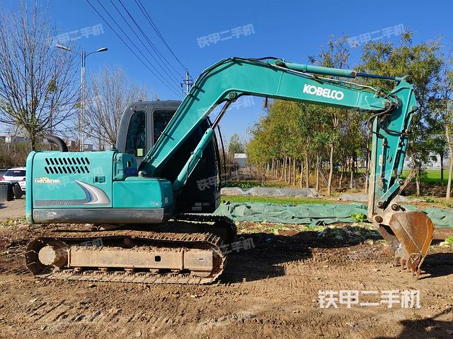 駕駛室頂部（整機(jī)外觀）