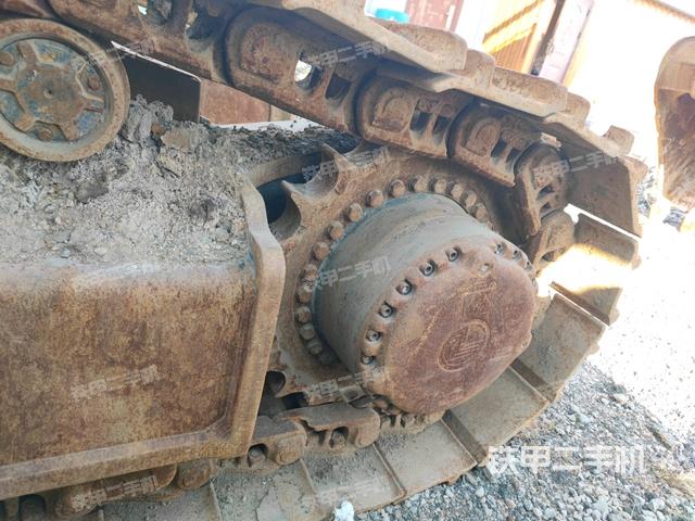 右驱动轮(行走机构) 右驱动轮(行走机构)