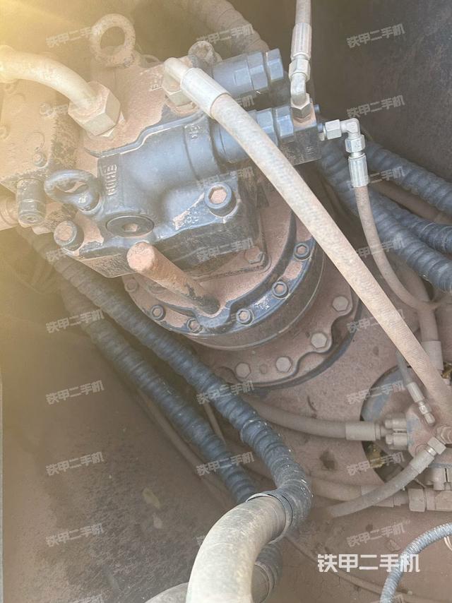 回轉(zhuǎn)馬達（上車部件）