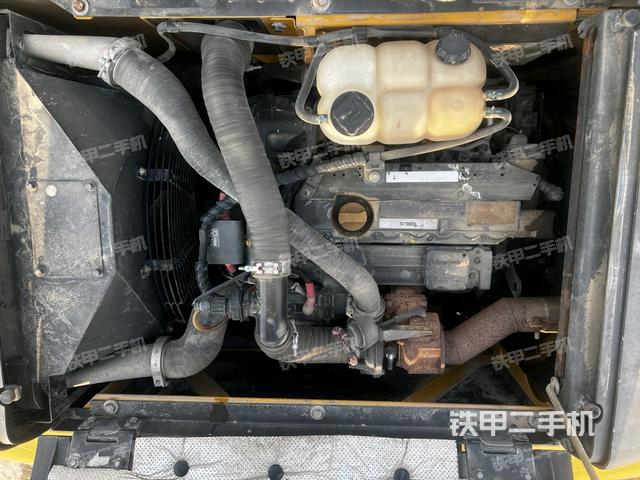 發(fā)動機(jī)整體俯視(整機(jī)外觀) 發(fā)動機(jī)整體俯視(整機(jī)外觀)