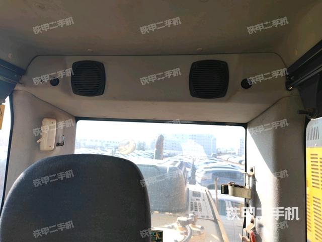 顶棚整体(驾驶室部分) 顶棚整体(驾驶室部分)