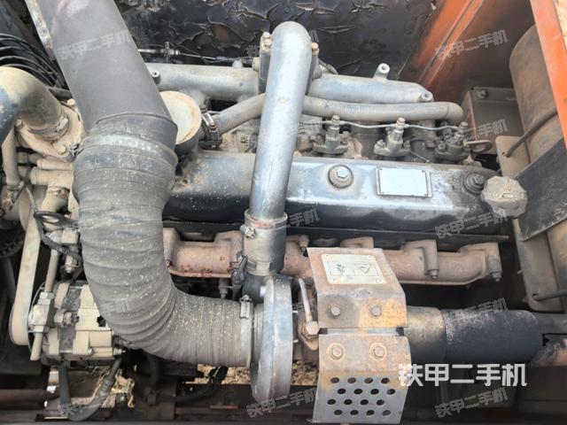 中央回轉(zhuǎn)接頭特寫（上車部件）