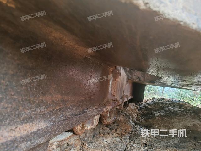后窗玻璃角標(biāo)(駕駛室部分) 后窗玻璃角標(biāo)(駕駛室部分)