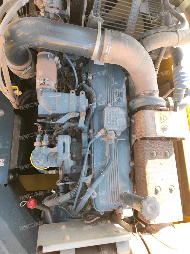 发动机室(上车部件) 发动机室(上车部件)