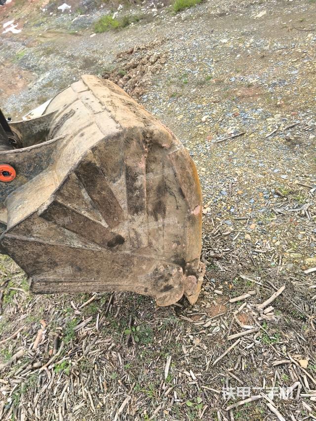 小臂整體右前（工作和回轉(zhuǎn)裝置）