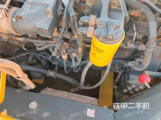 气门室盖螺丝特写(上车部件) 气门室盖螺丝特写(上车部件)