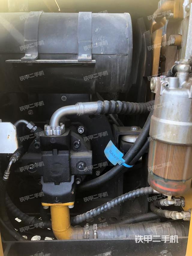 液壓泵室（大件艙室）