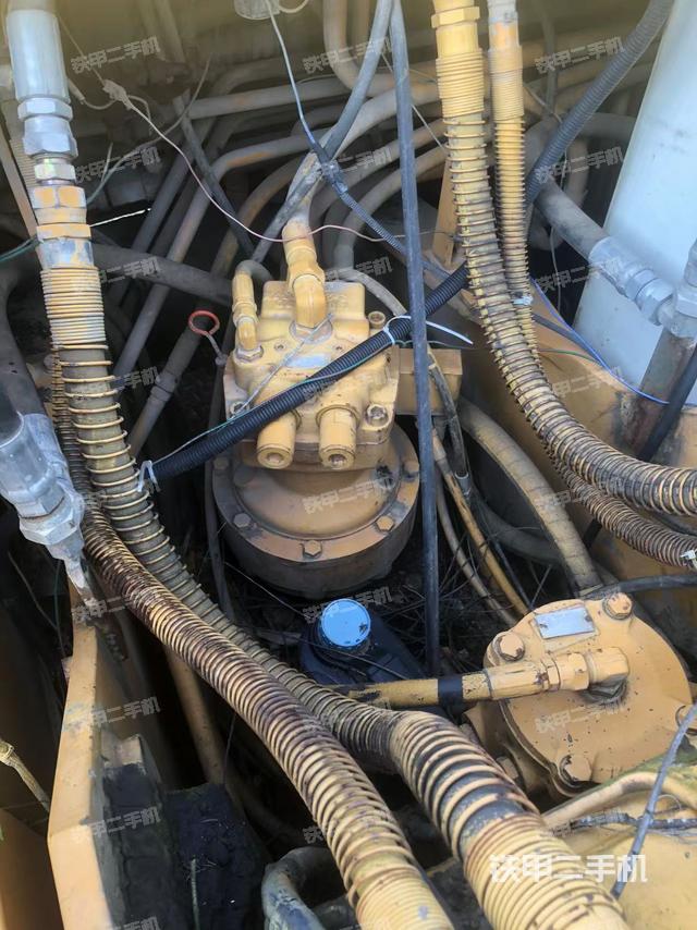 回轉(zhuǎn)馬達(dá)（上車部件）