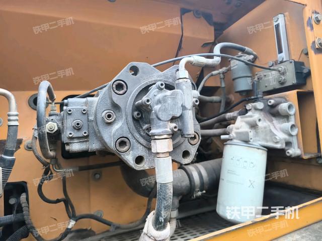 液壓泵斜45?左（大件艙室）