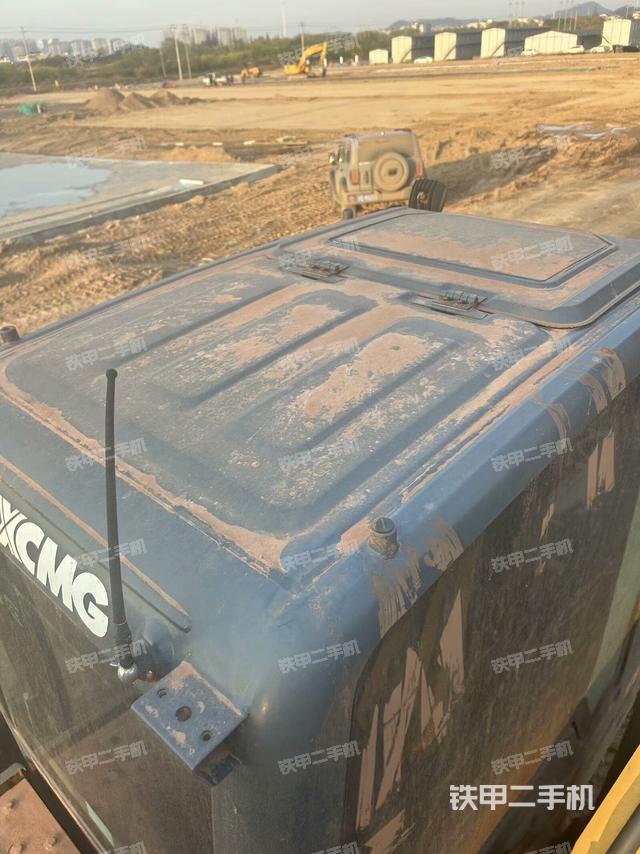 駕駛室頂部俯視（上車部件）