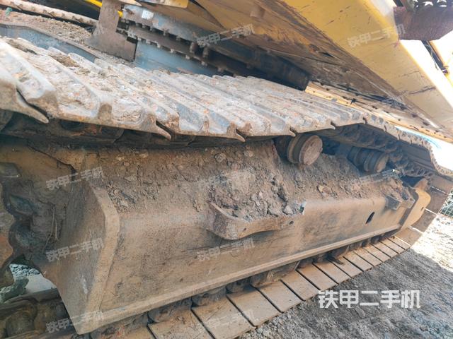 左侧履带整体 (行走机构) 左侧履带整体 (行走机构)