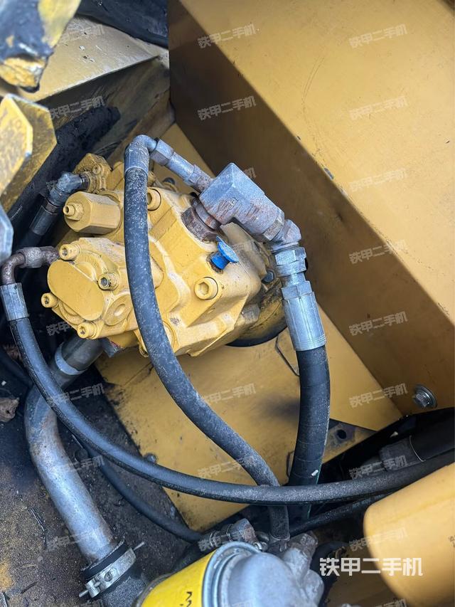 電瓶（大件艙室）