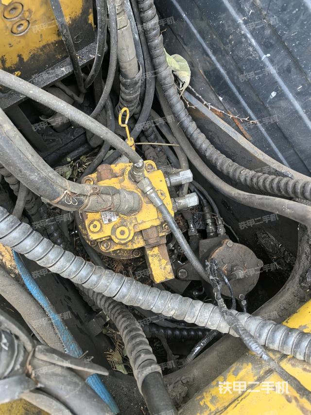 回轉(zhuǎn)馬達(dá)(上車(chē)部件) 回轉(zhuǎn)馬達(dá)(上車(chē)部件)