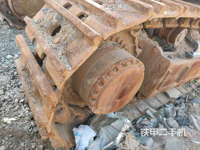 左驱动轮(行走机构) 左驱动轮(行走机构)