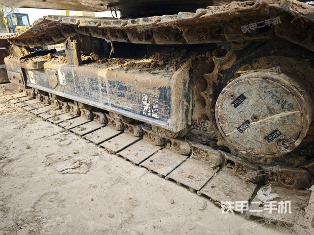 單側(cè)履帶整體（整機(jī)外觀）