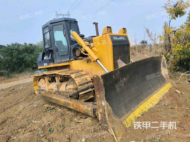 右前45°（推土機(jī)整車外觀）