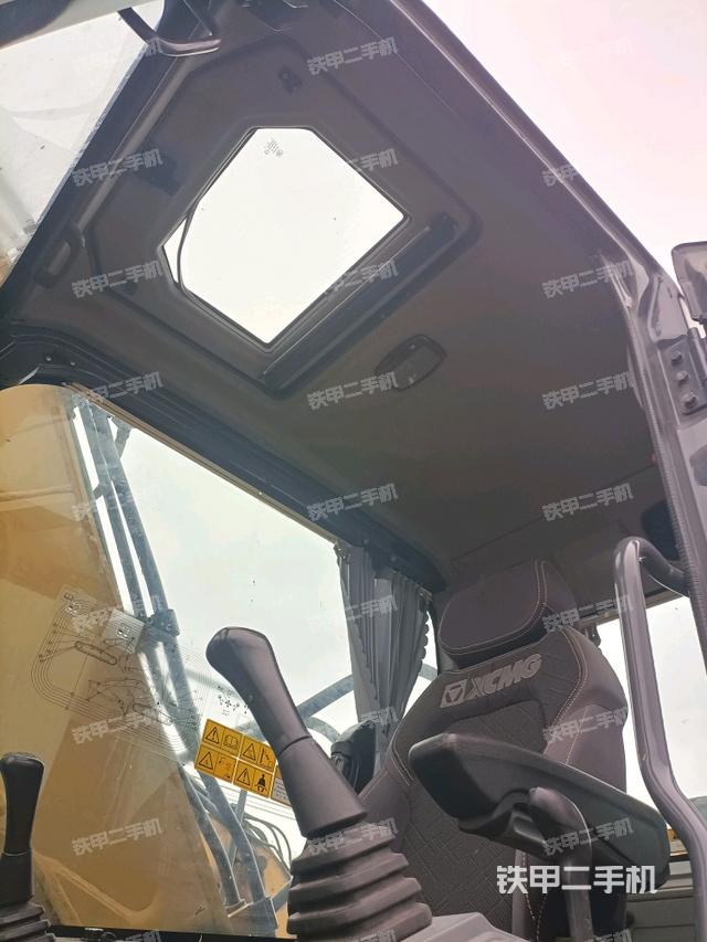 頂棚整體（駕駛室部分）