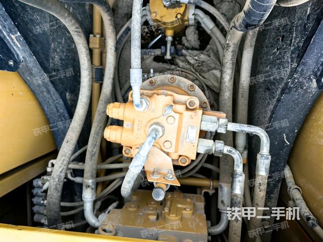 回轉(zhuǎn)馬達(dá)（上車(chē)部件）