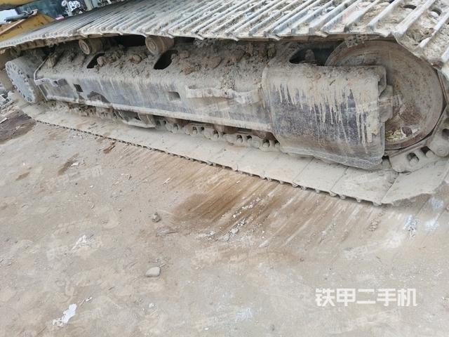 右側(cè)履帶整體（行走機構(gòu)）