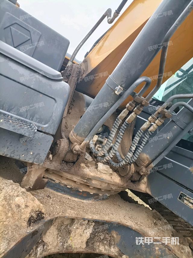 大臂根部?斜視（工作和回轉(zhuǎn)裝置）