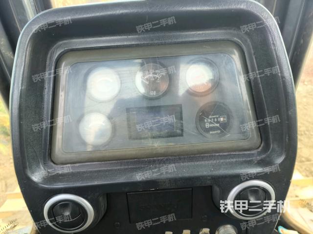 駕駛室外頂部全景（推土機(jī)駕駛室）