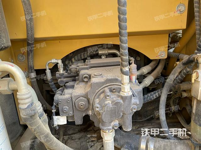 液壓泵斜45?右（大件艙室）