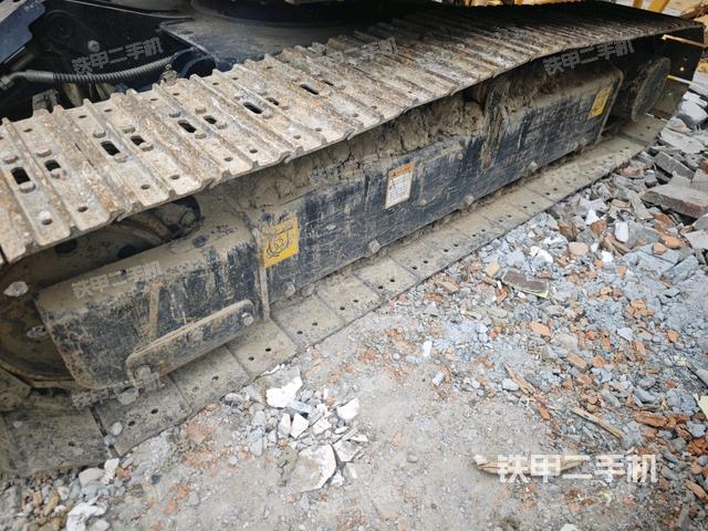 右側(cè)履帶整體?（行走機構(gòu)）