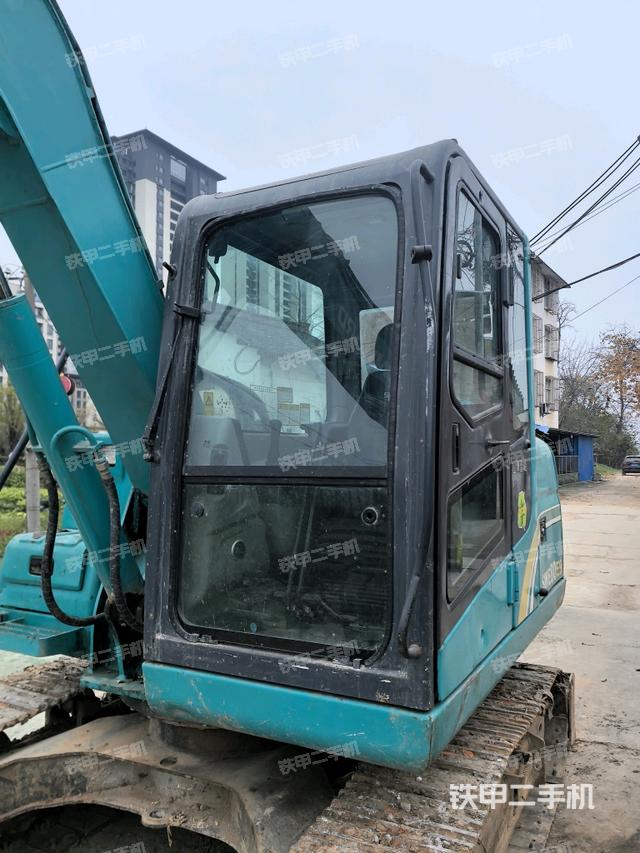 ?駕駛室正側(cè)（駕駛室部分）