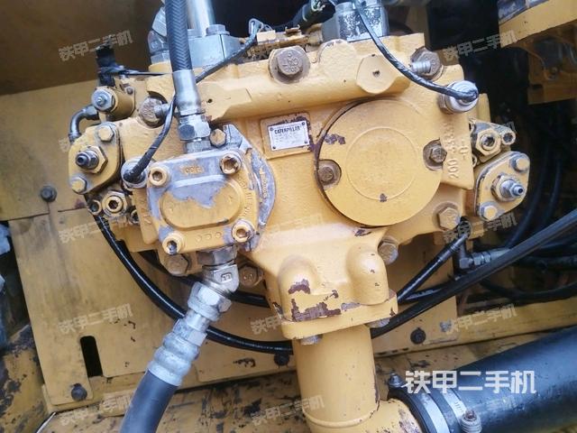 液壓泵斜45?右（大件艙室）