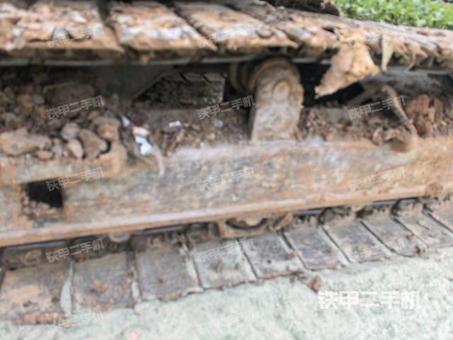 右導向輪（行走機構(gòu)）