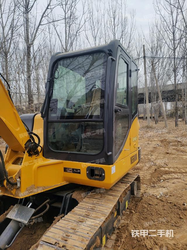 駕駛室整體（整機(jī)外觀）