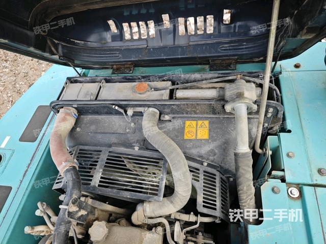 發(fā)動機室(上車部件) 發(fā)動機室(上車部件)