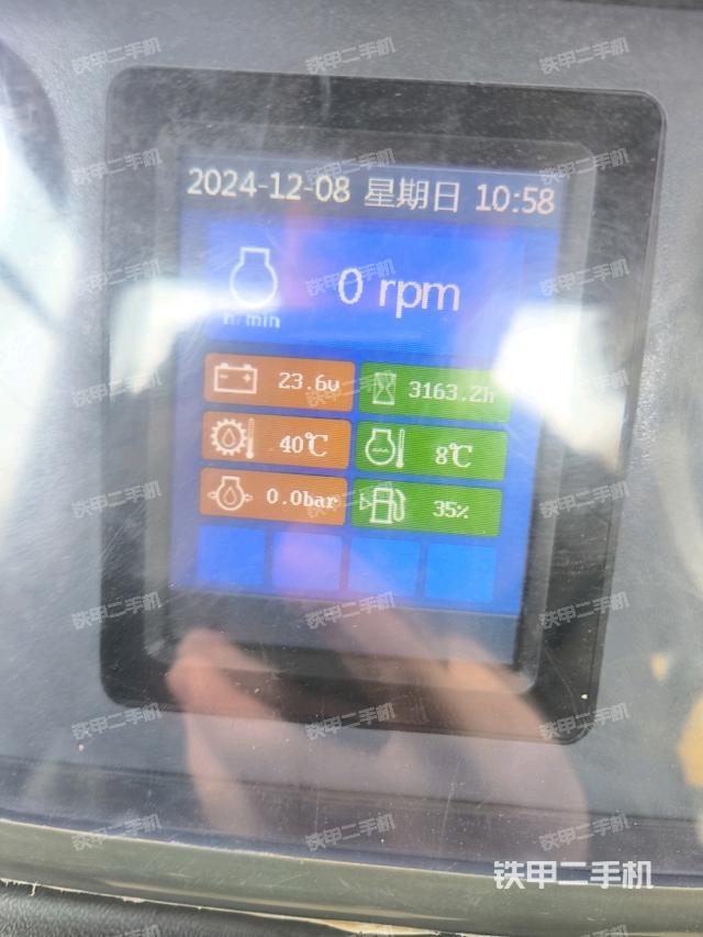 駕駛室左側(cè)全景照（推土機(jī)駕駛室）