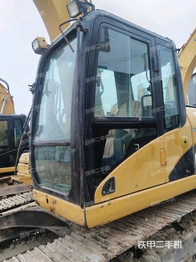 駕駛室左前45度（駕駛室部分）