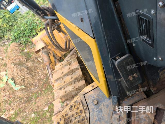 推土鏟左后（推土機(jī)底盤及工作裝置）