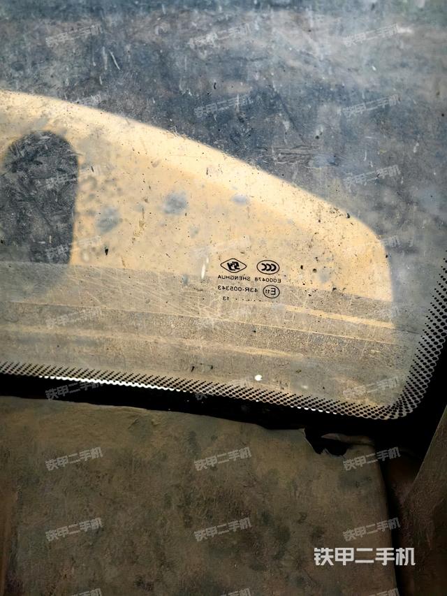 后窗玻璃角標(biāo)（駕駛室部分）