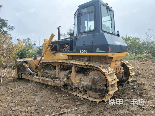 左后45°（推土機(jī)整車外觀）