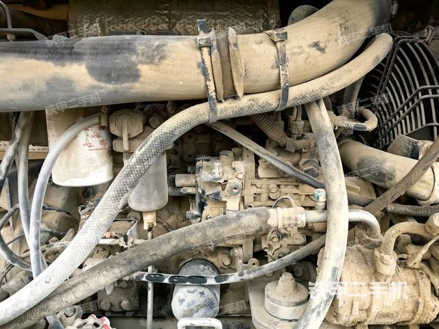 發(fā)動(dòng)機(jī)室（上車(chē)部件）