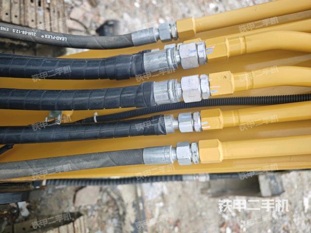 小臂整體左后（工作和回轉(zhuǎn)裝置）