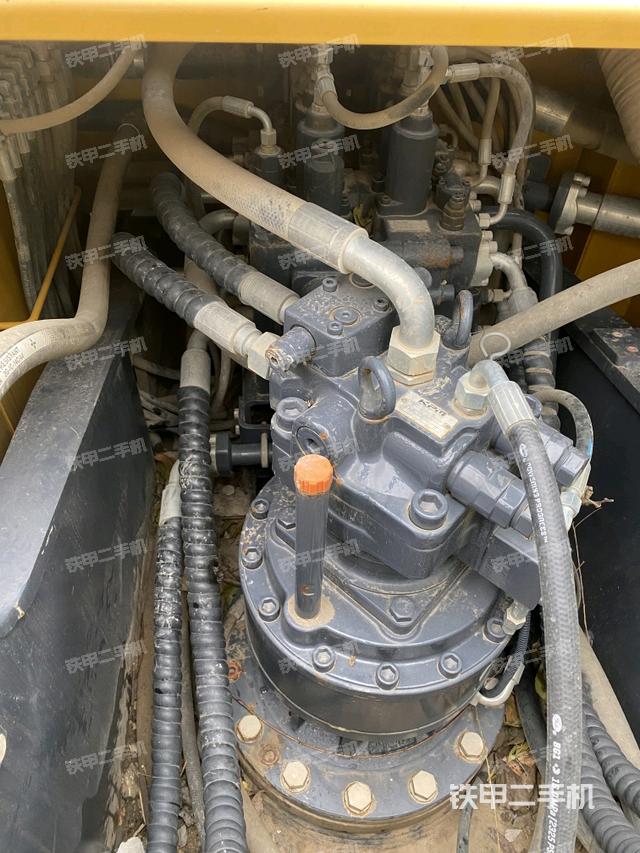 回轉(zhuǎn)馬達(dá)（上車部件）