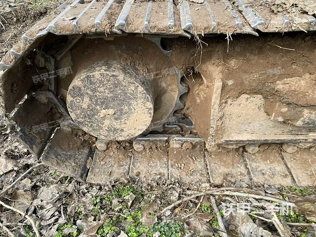 左驅(qū)動輪（行走機構(gòu)）