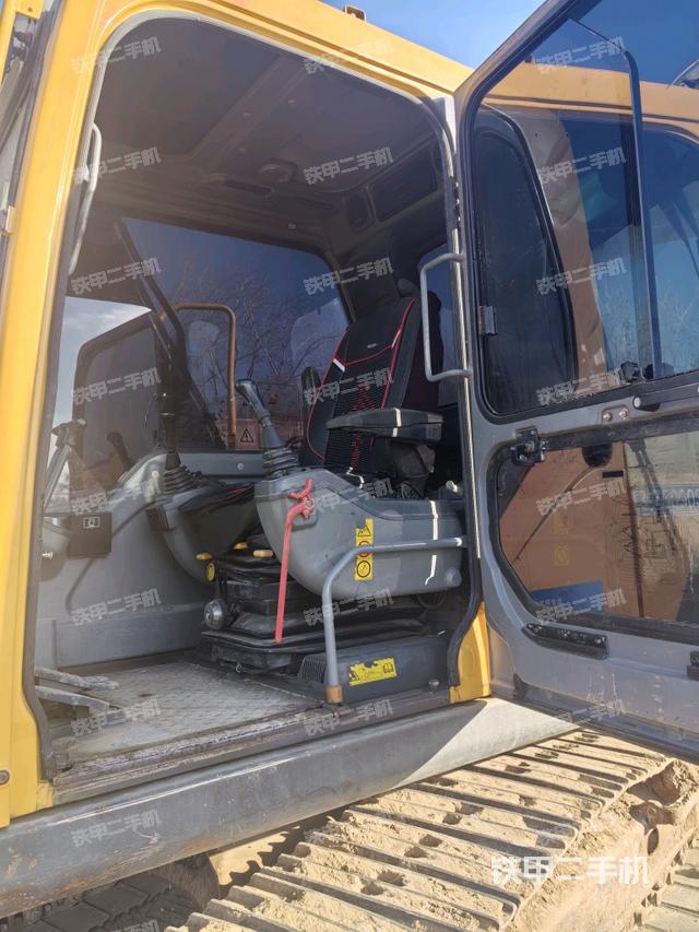 駕駛室整體（整機(jī)外觀）