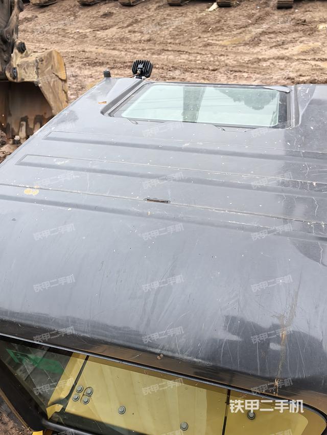 駕駛室頂部（整機(jī)外觀）