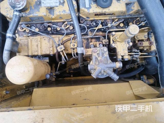 氣門室蓋螺絲特寫（上車部件）