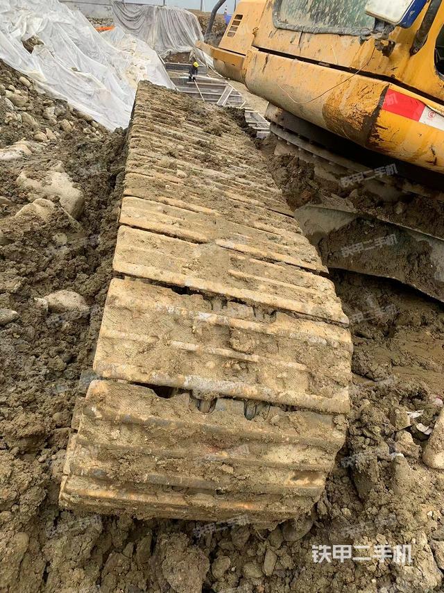 單側(cè)履帶整體（整機(jī)外觀）